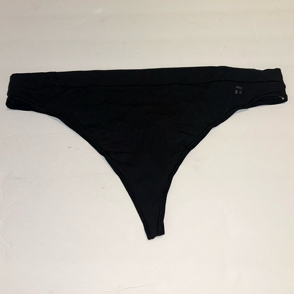 New Tommy John second skin thong size XL,2 XL